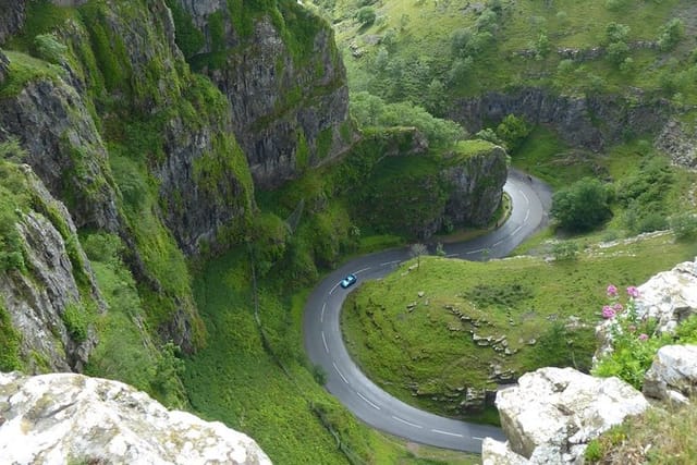 England's largest gorge - Cheddar Gorge